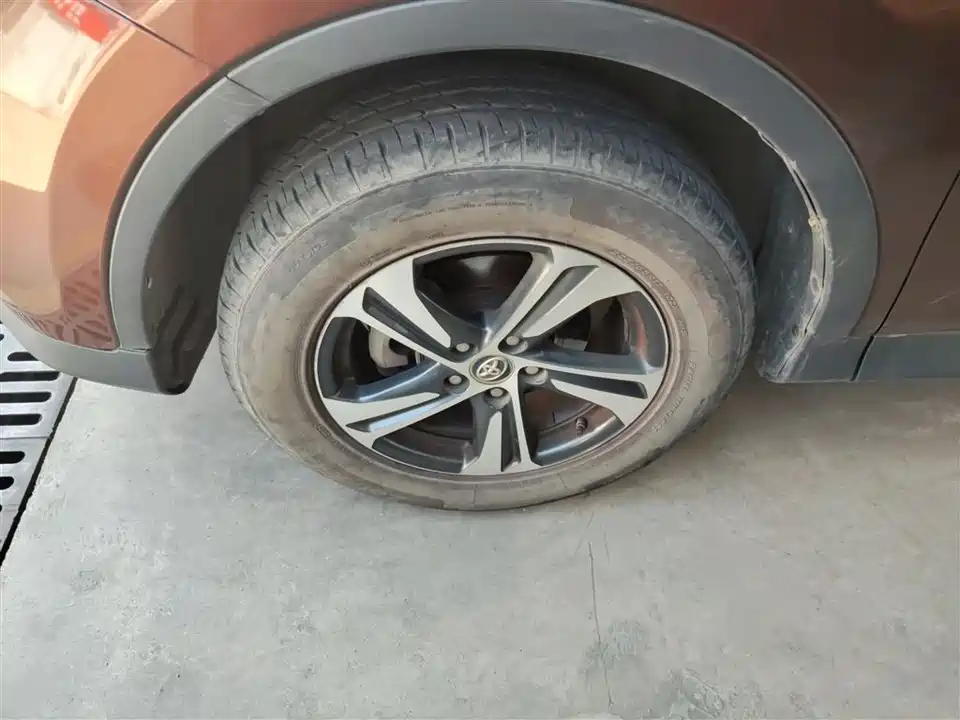 Toyota RAV4 Rongfang