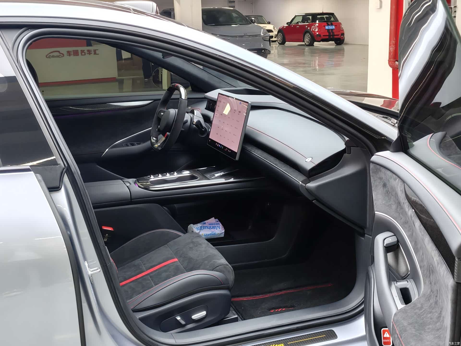 Xiaomi SU7, 2025 17