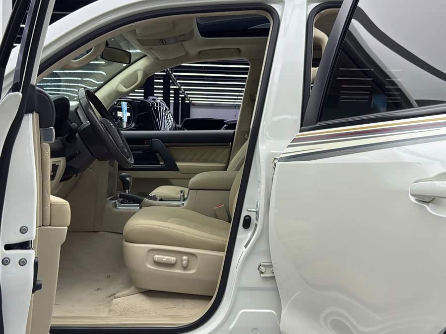 Toyota Land Cruiser 2020, фото 8
