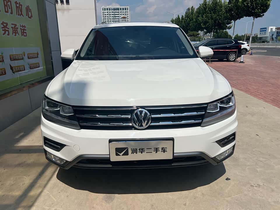 Volkswagen Tiguan L