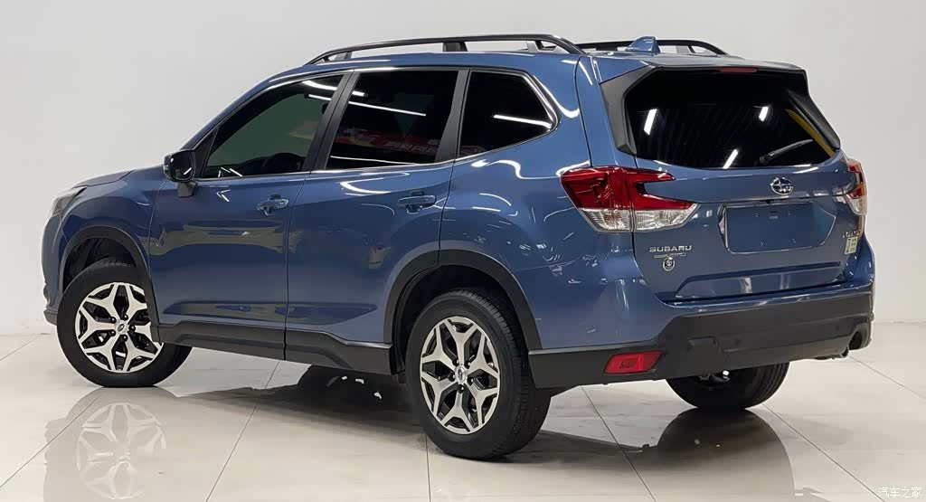 Subaru Forester, 2023 все фото