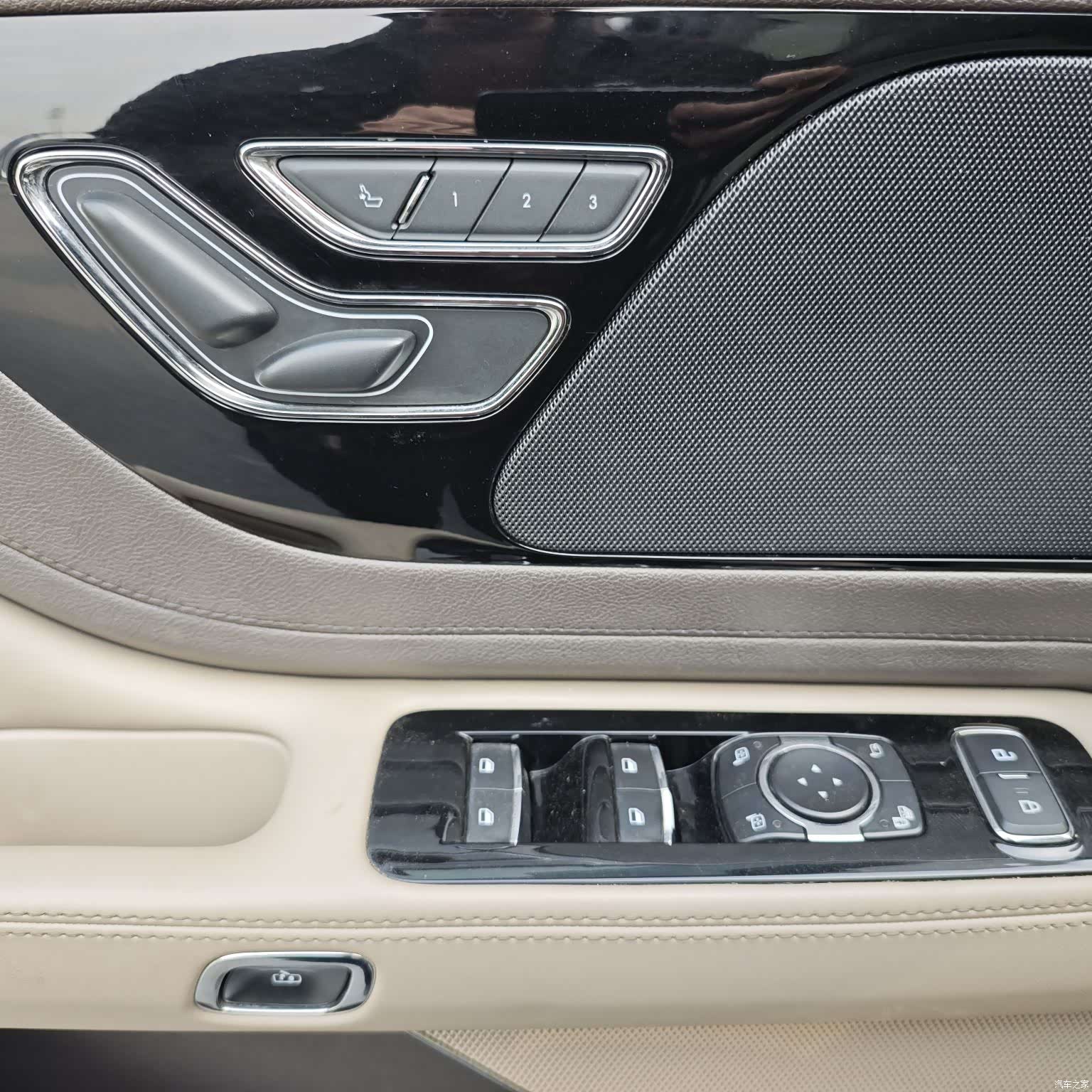 Lincoln Aviator, 2020 9