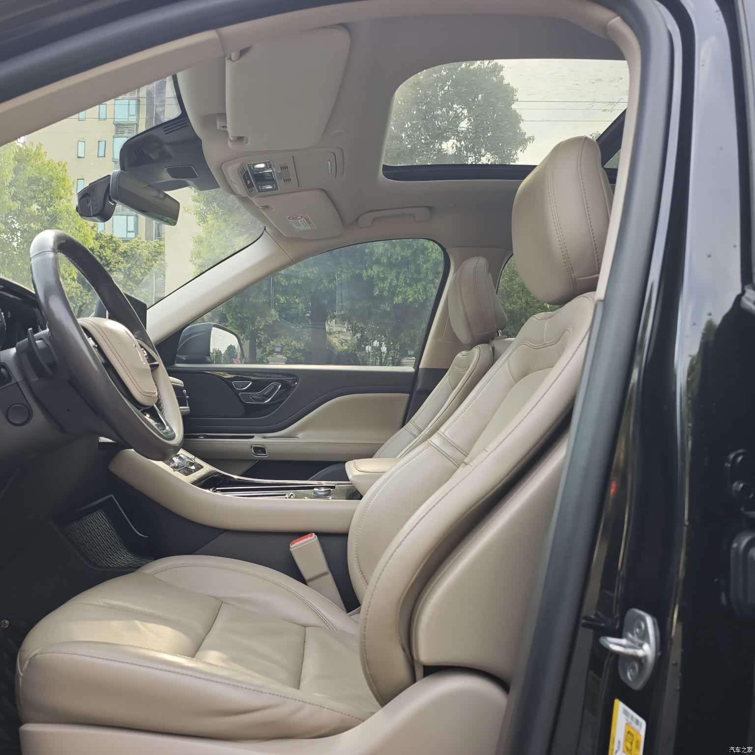 Lincoln Aviator, 2020 10