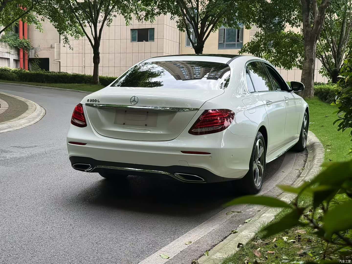 Mercedes-Benz E-Class, 2019 9