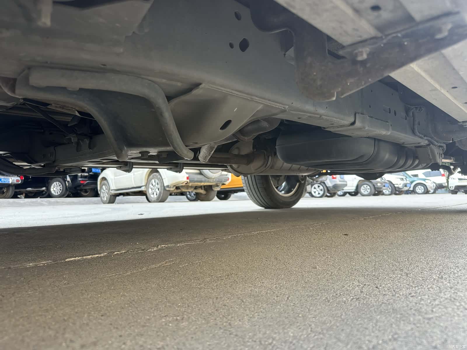Maxus D90, 2019 16
