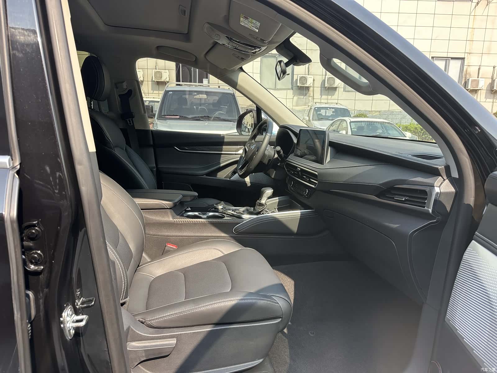 Maxus D90, 2019 9
