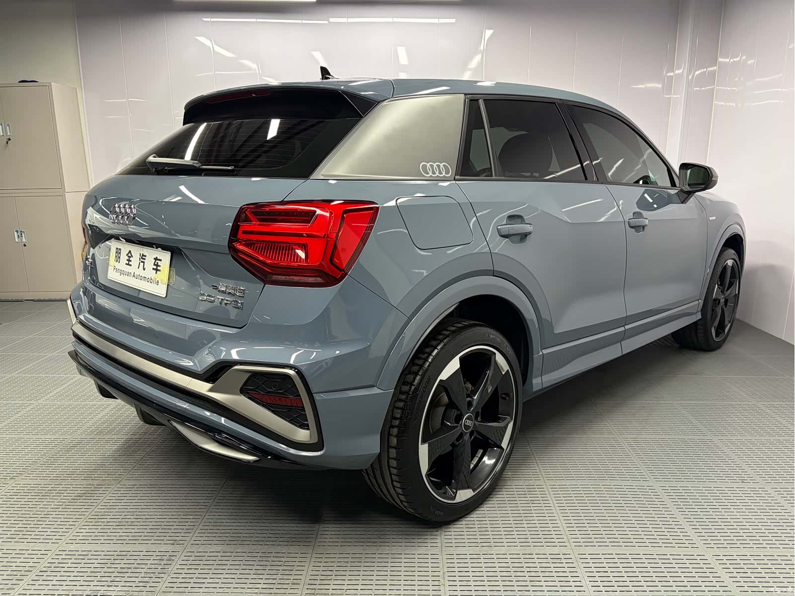 Audi Q2L, 2023 17