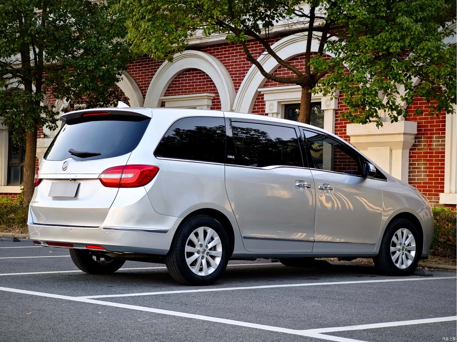 Buick GL8, 2014 6