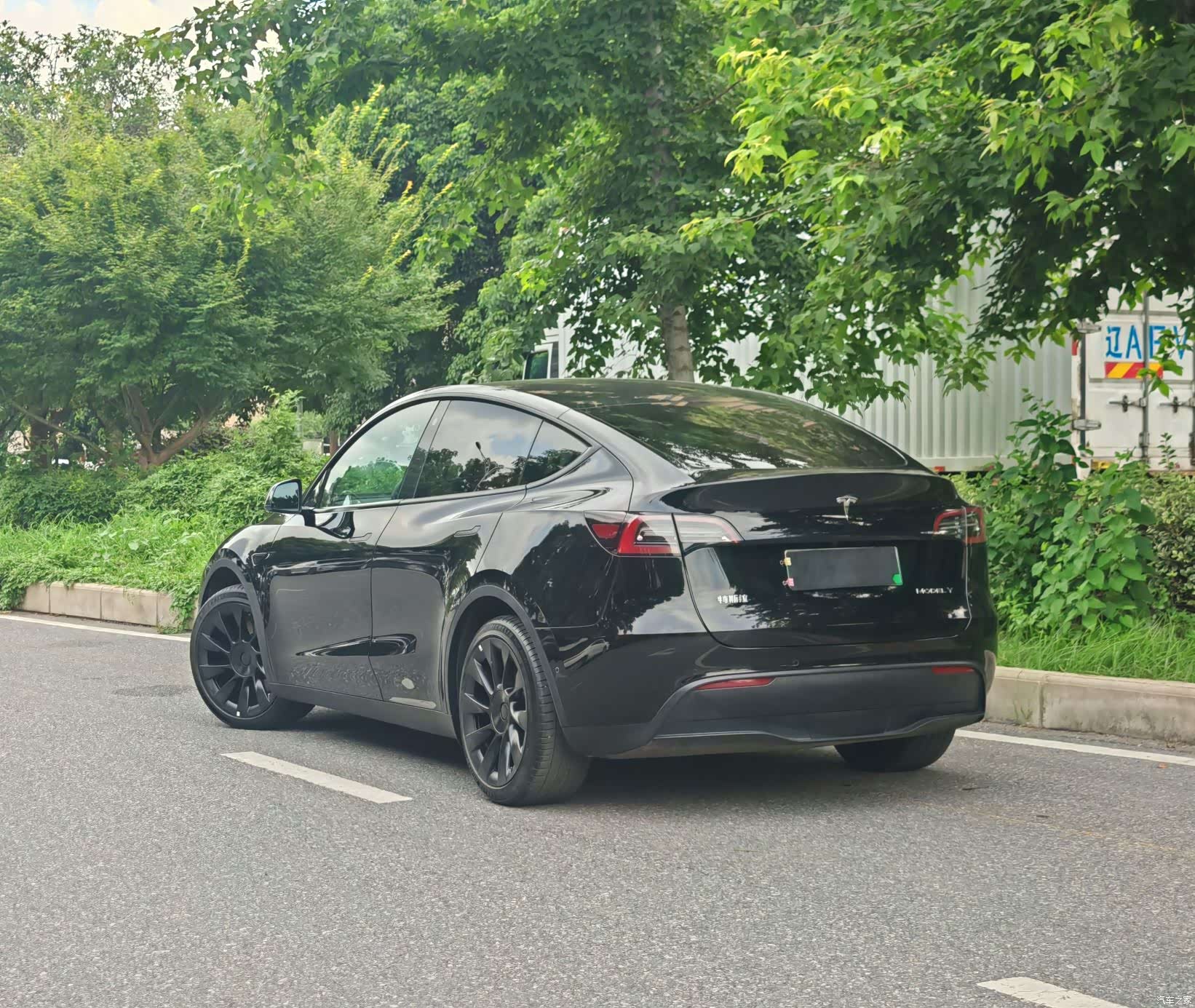 Tesla Model Y, 2022 3