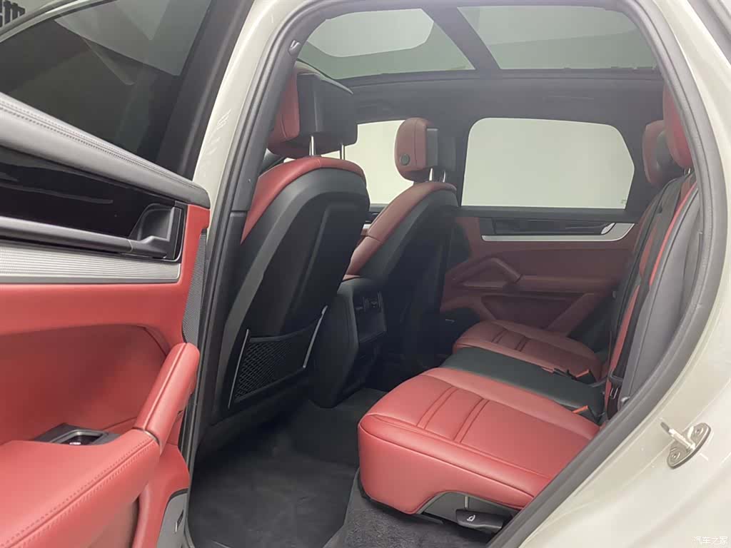 Porsche Cayenne, 2025 19