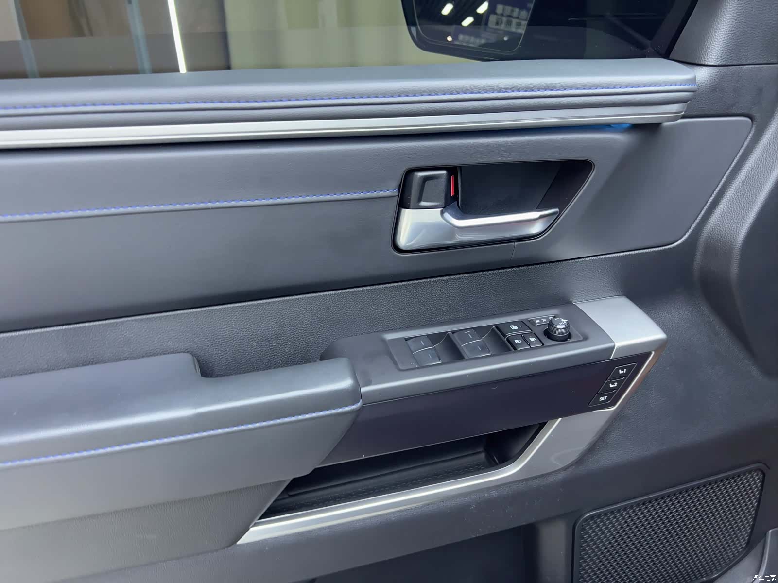 Toyota Sequoia, 2023 9