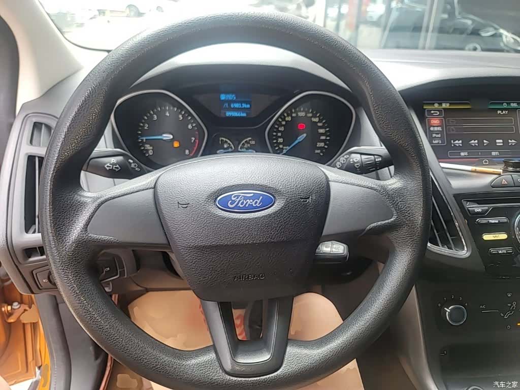 Ford Focus, 2016 11