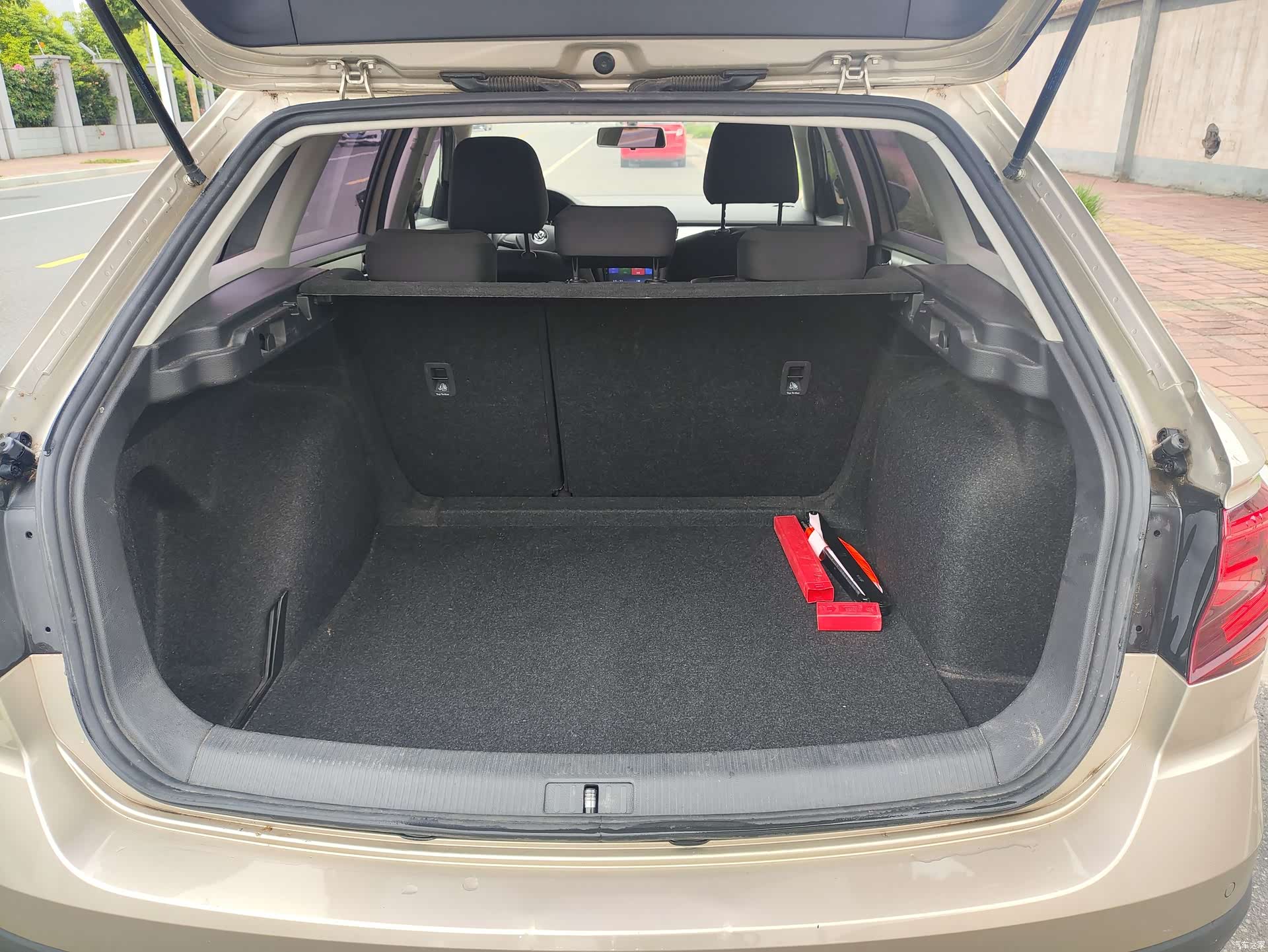Volkswagen C-TREK, 2018 19