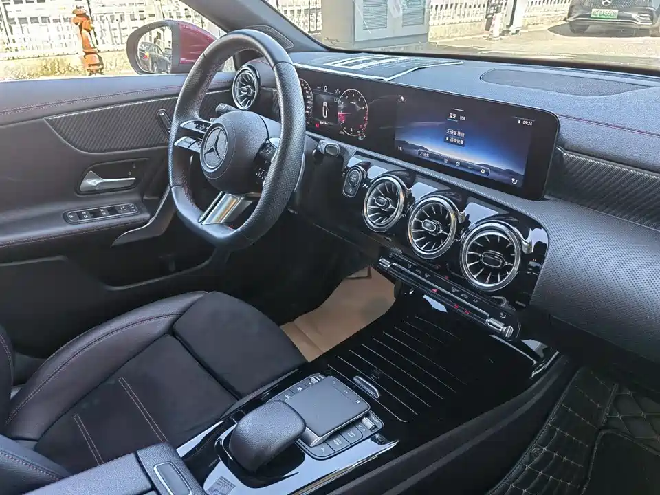 Mercedes-Benz Class A Mercedes-Benz Class A