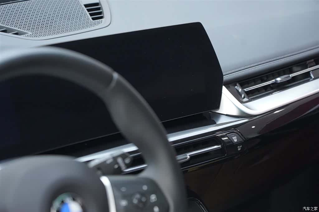 BMW X1, 2025 13