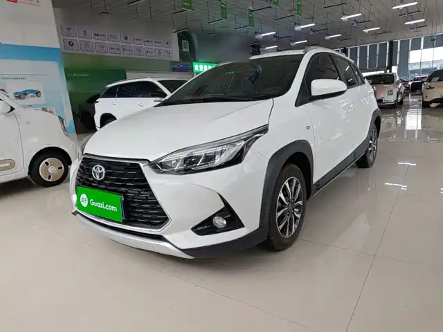 Toyota YARiS L 2023 — купить из Китая под заказ