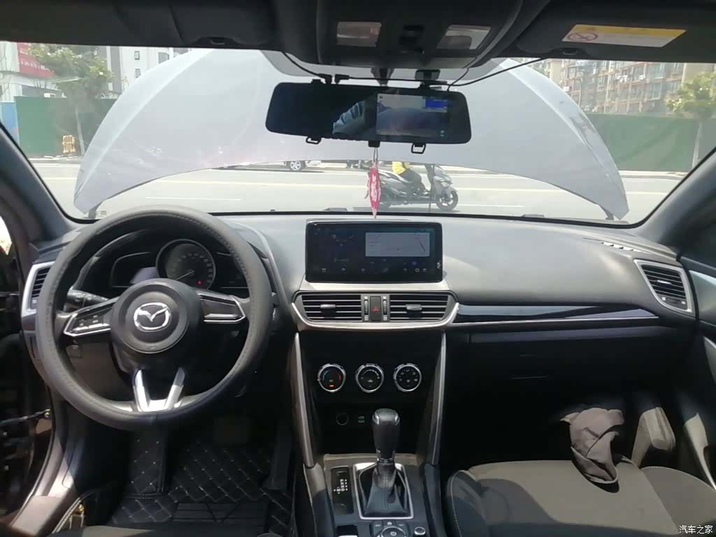 Mazda CX-4, 2018 10
