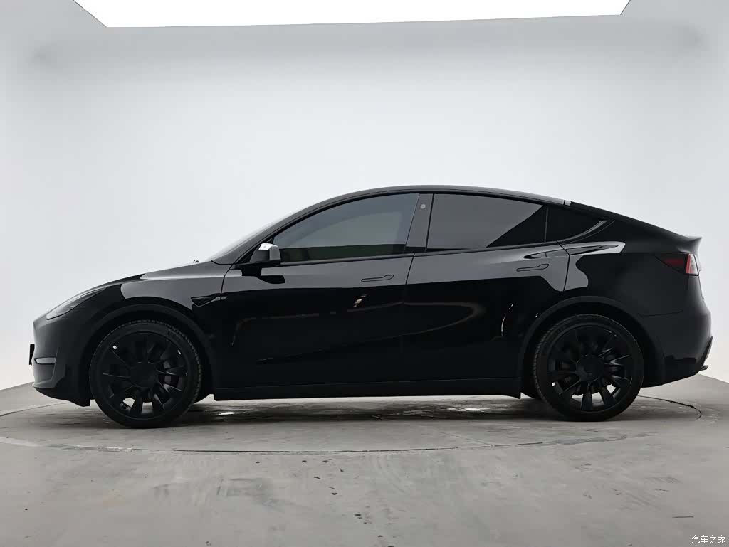 Tesla Model Y, 2021 все фото
