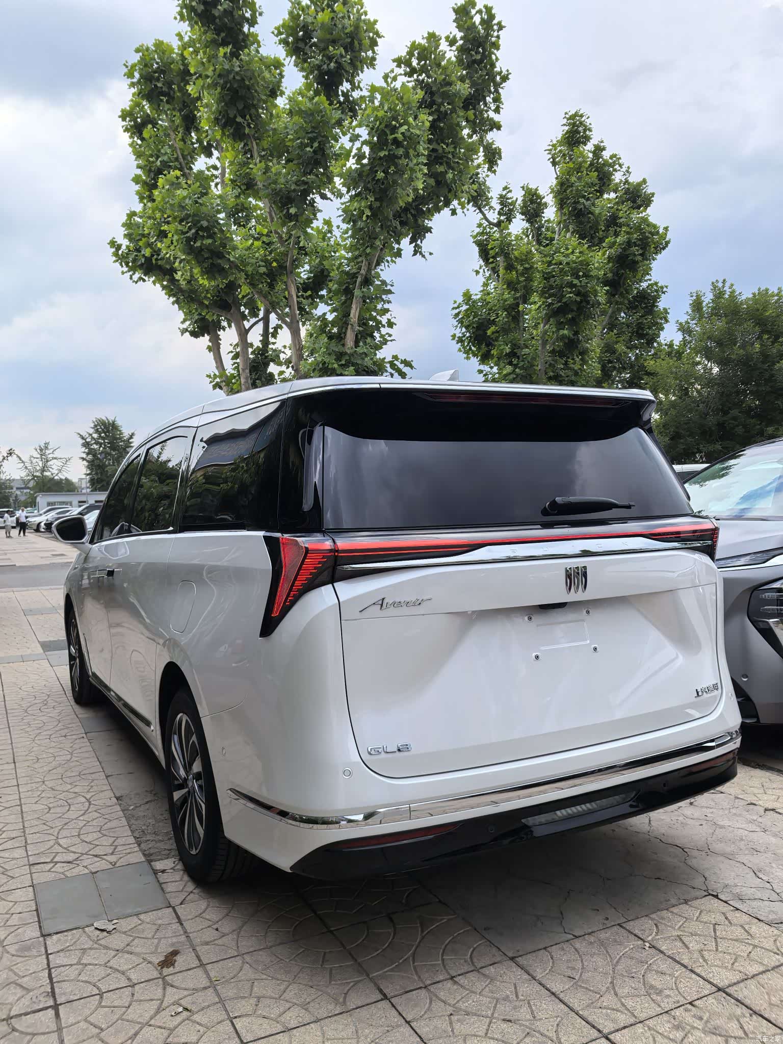 Buick GL8, 2025 6