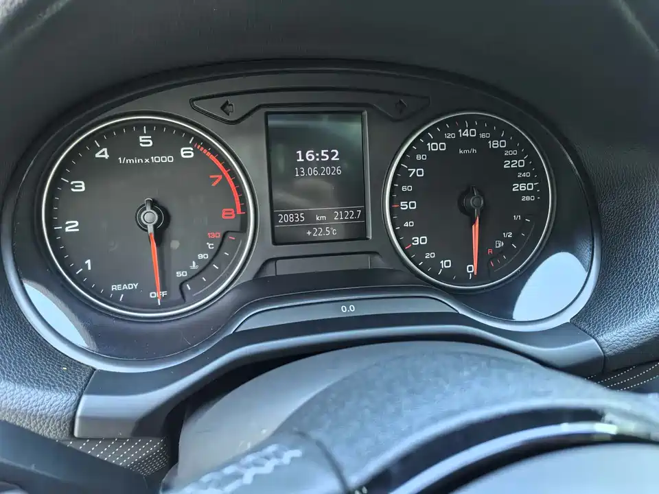 Audi Q2L
