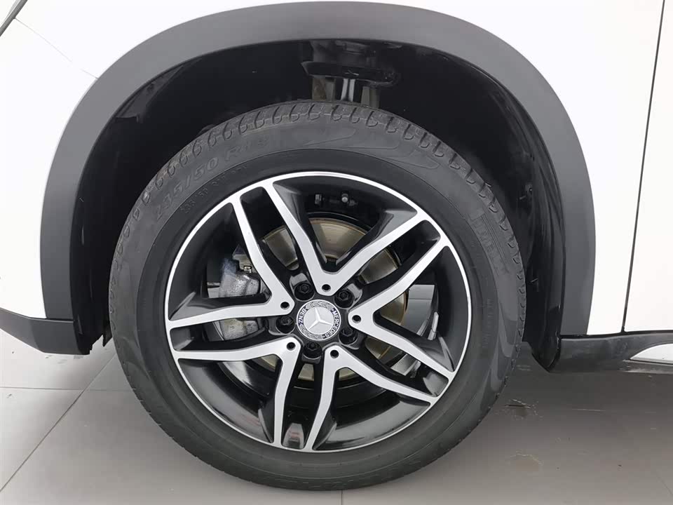 Mercedes-Benz GLA Mercedes-Benz GLA