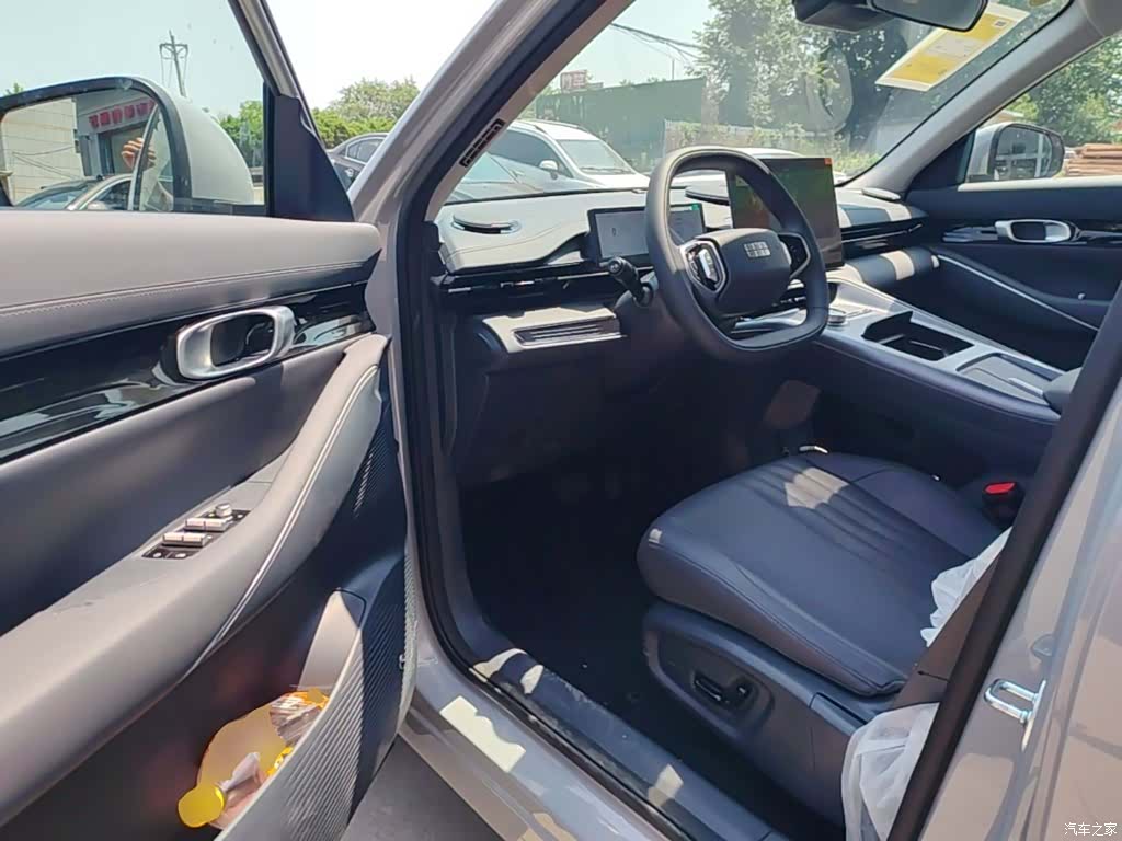 Geely Galaxy E5, 2026 12