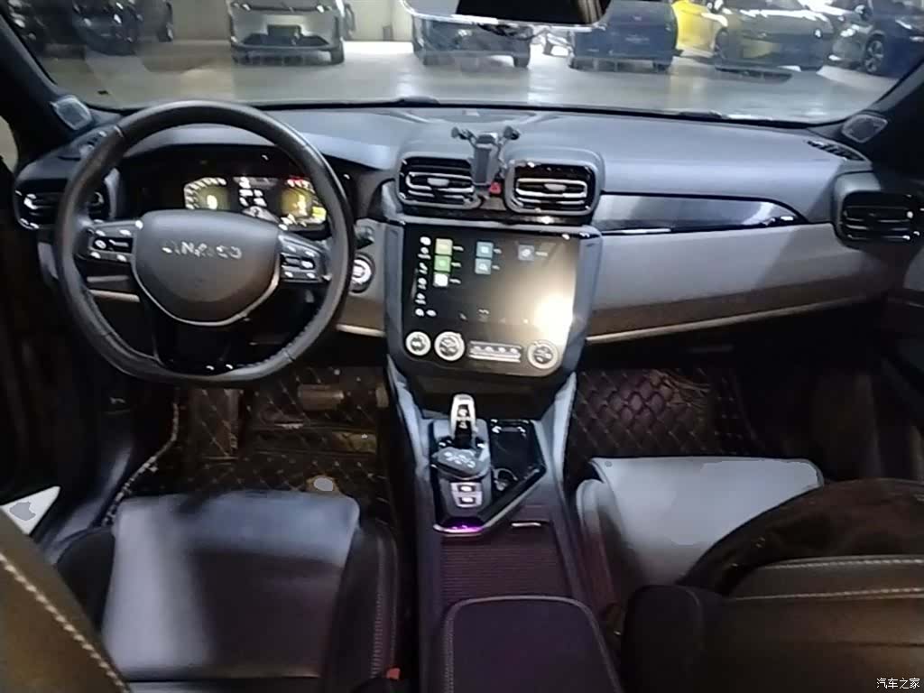 Lynk & Co 02, 2021 10