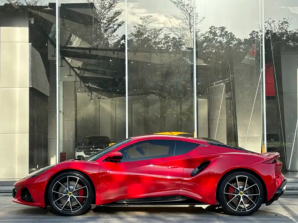Lotus EMIRA