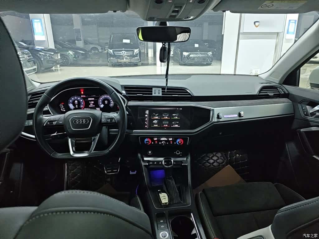 Audi Q3, 2021 10