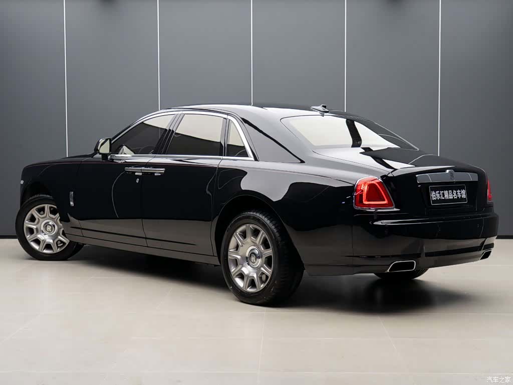 Rolls-Royce Ghost, 2017 3