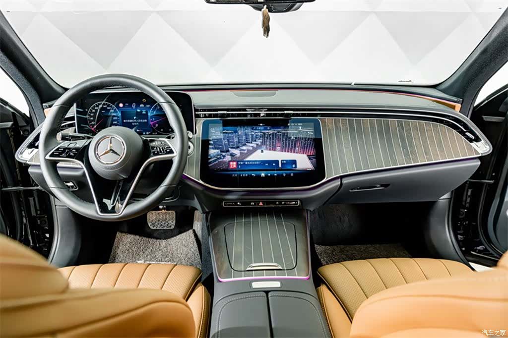 Mercedes-Benz E-Class, 2025 13