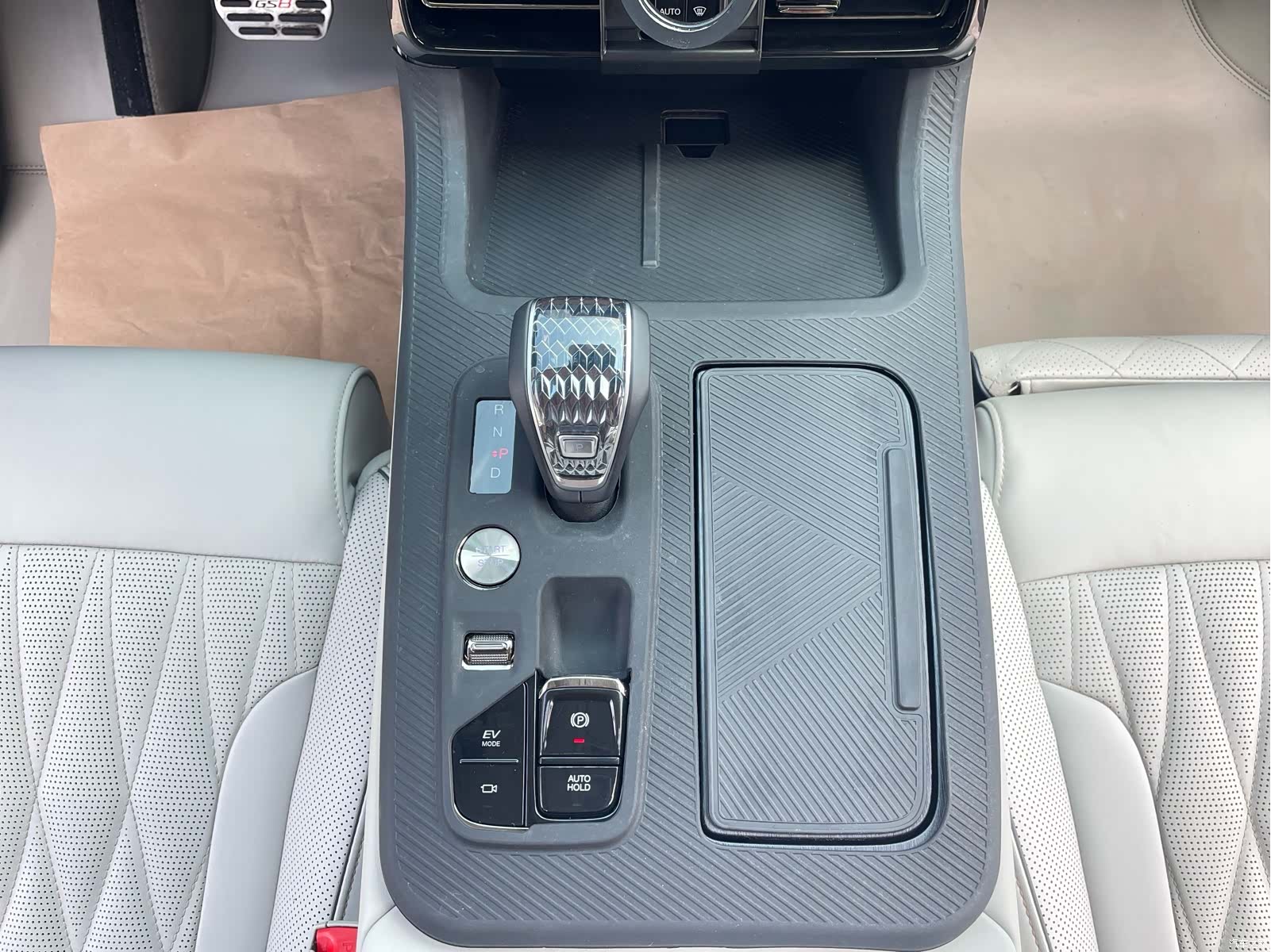 Trumpchi GS8, 2022 24