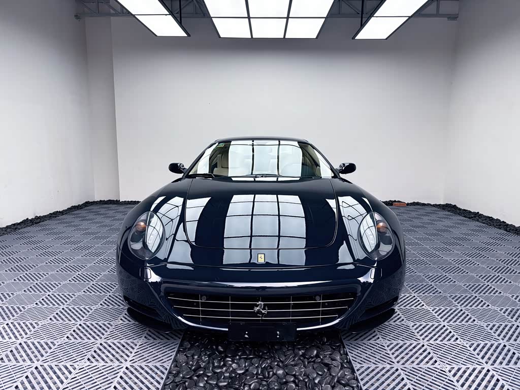 Ferrari 612 2005 Scaglietti 5.7