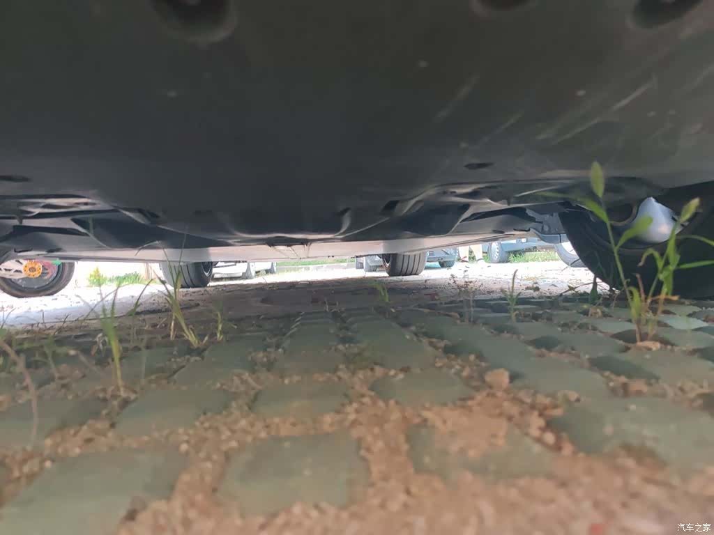 Tesla Model Y, 2023 25
