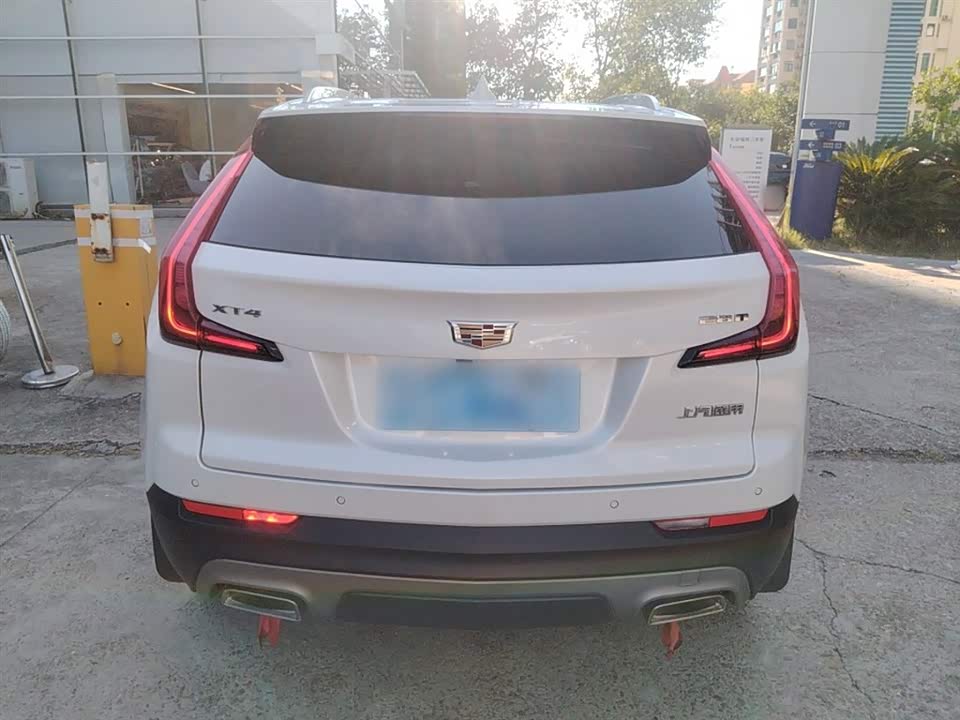 Cadillac XT4