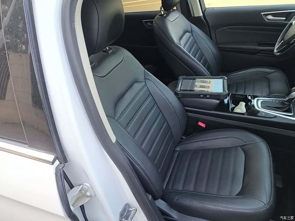 Ford Edge, 2019 19