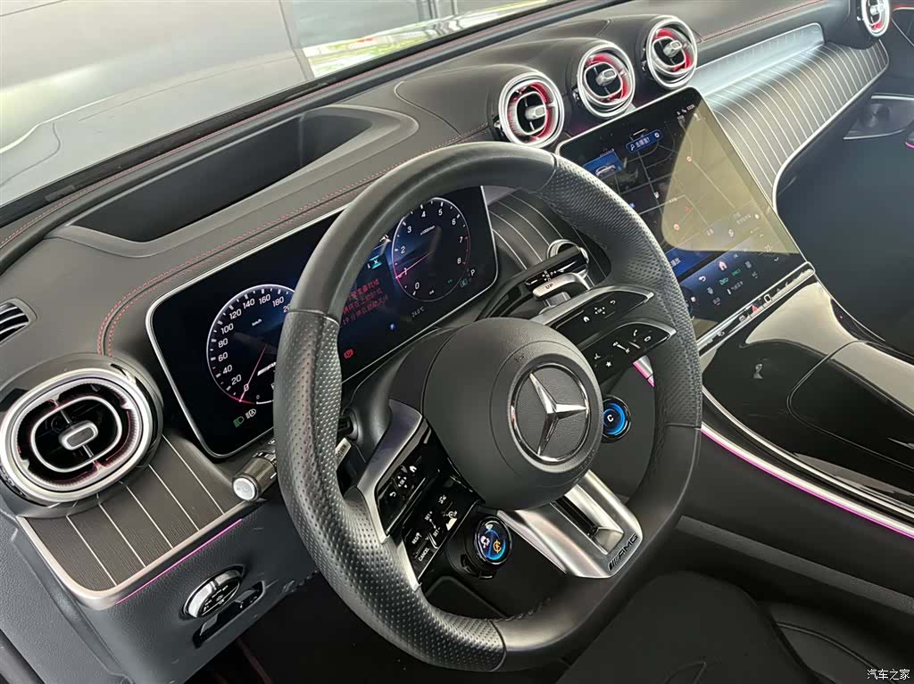 Mercedes-Benz GLC, 2025 10