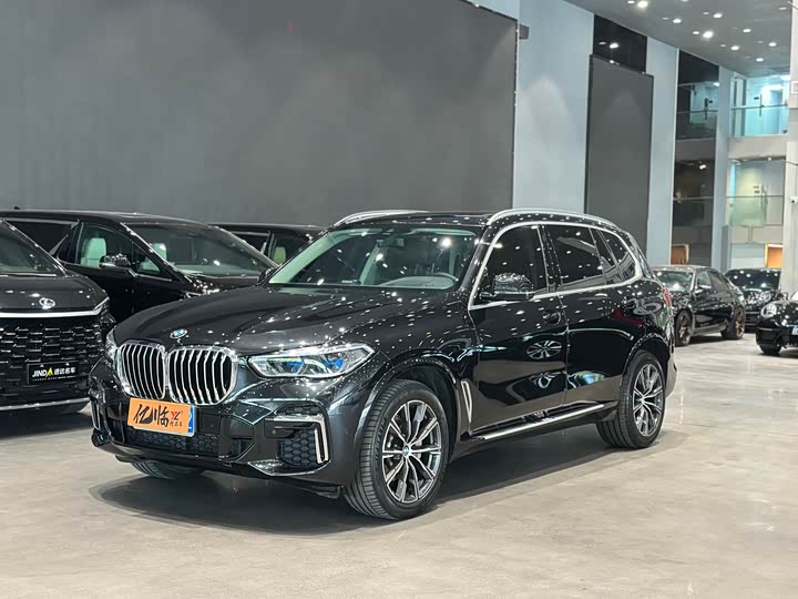 BMW X5 2022 — фото 1