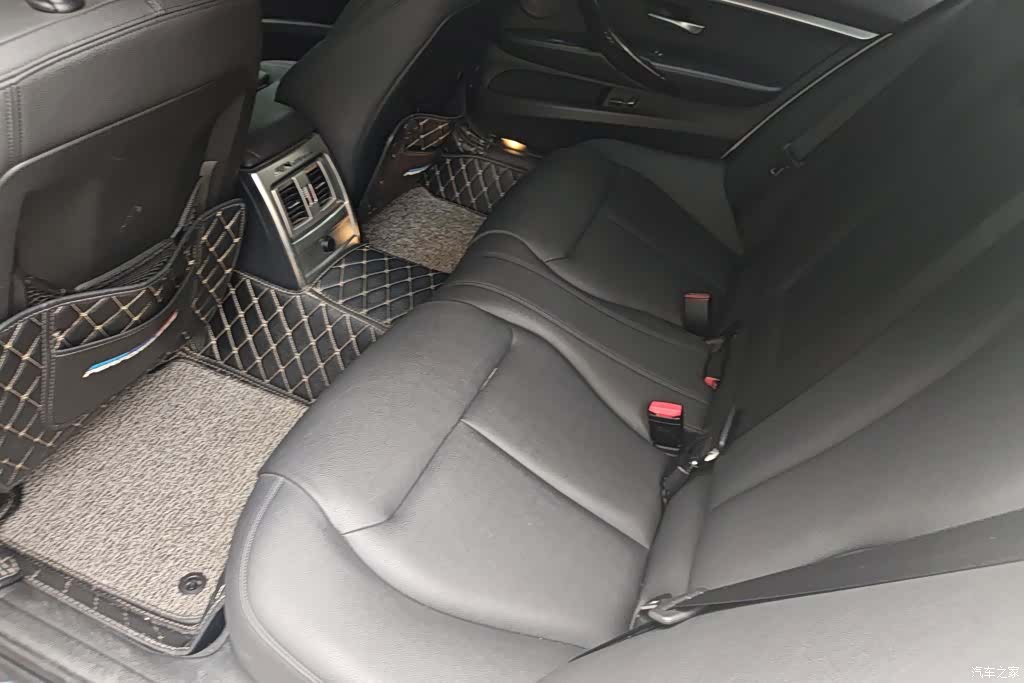 BMW 3 Series, 2018 11