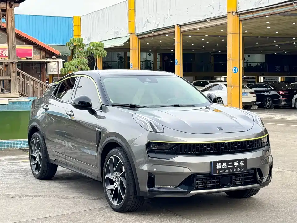 Lynk & Co 05