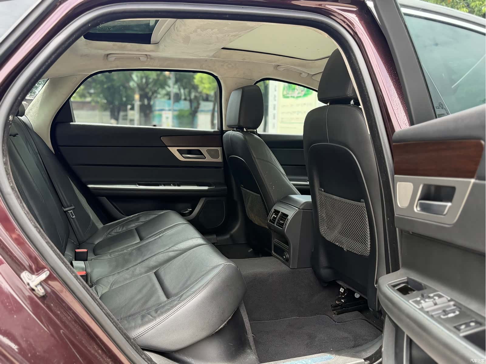 Land Rover XFL, 2018 8