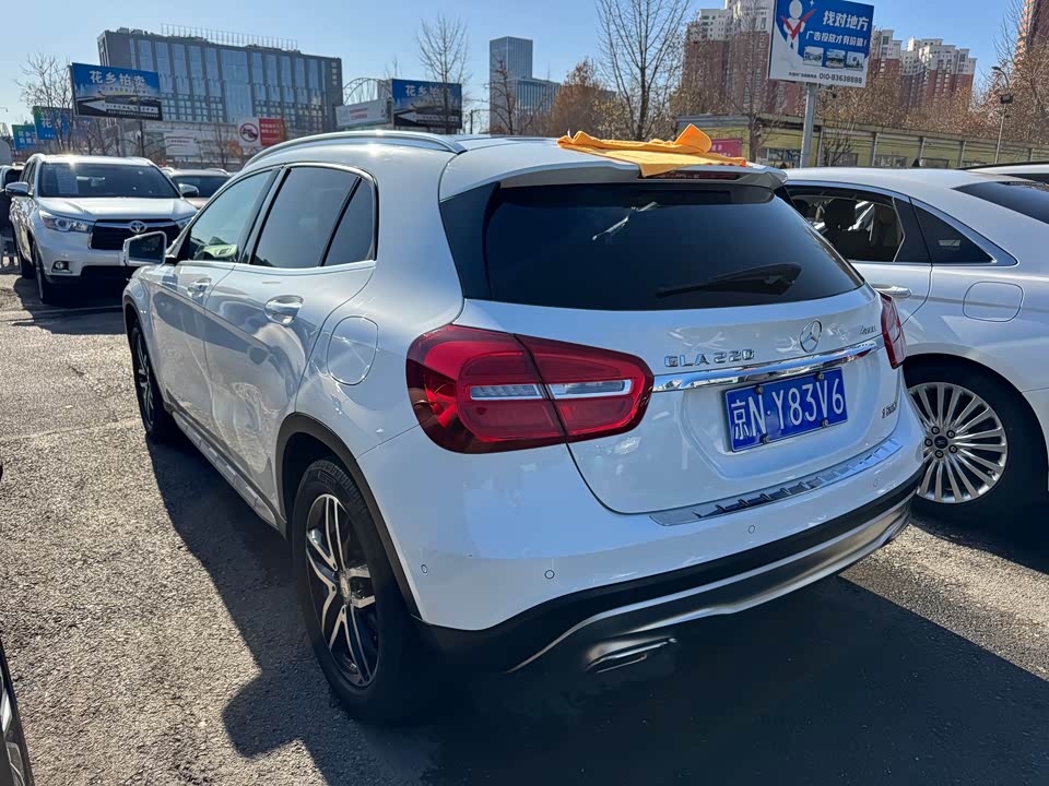 Mercedes-Benz GLA