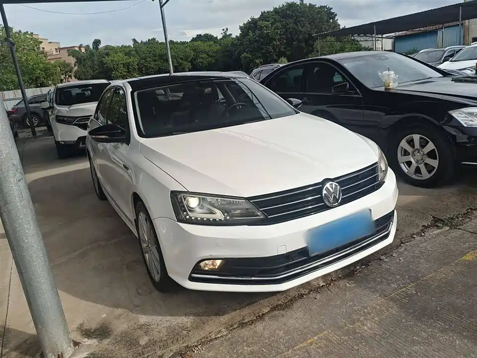Volkswagen Sagitar