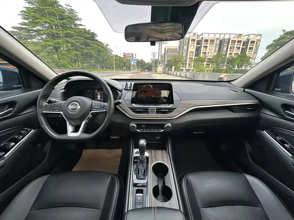Nissan Teana