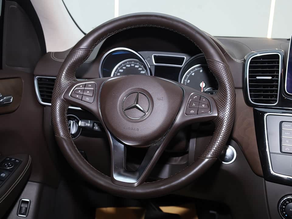 Mercedes-Benz GLE Mercedes-Benz GLE