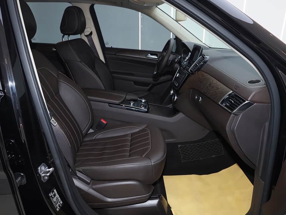 Mercedes-Benz GLE Mercedes-Benz GLE