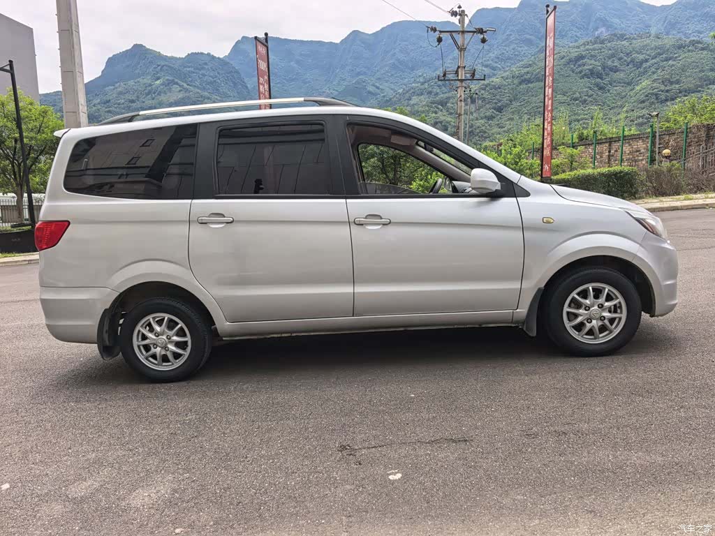BAIC M20, 2015 23