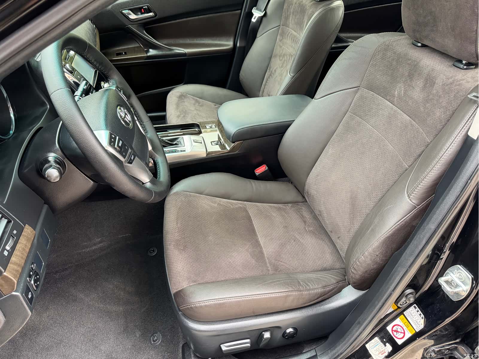 Toyota 2.5V, 2014 7