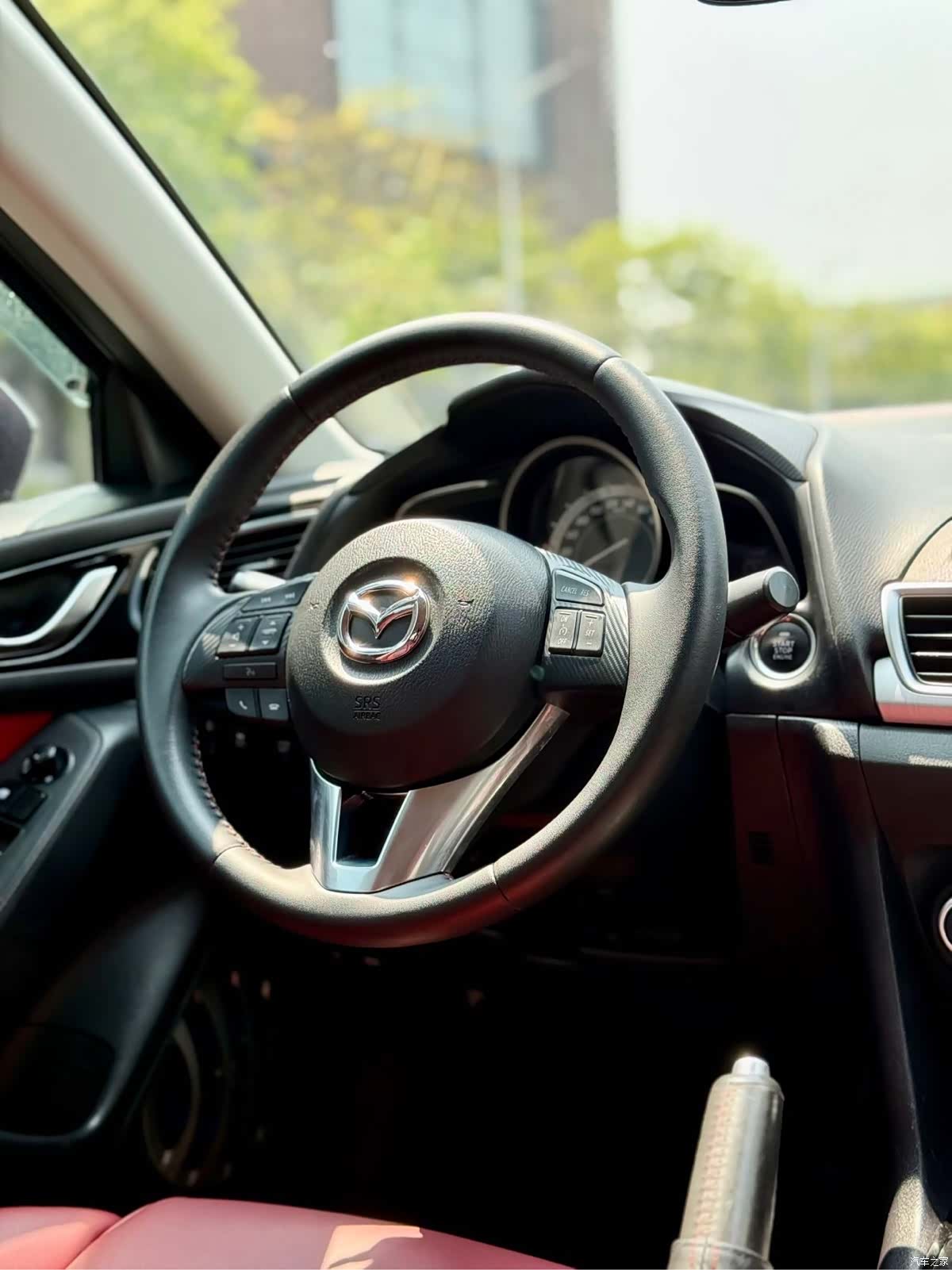 Mazda Mazda3, 2014 9