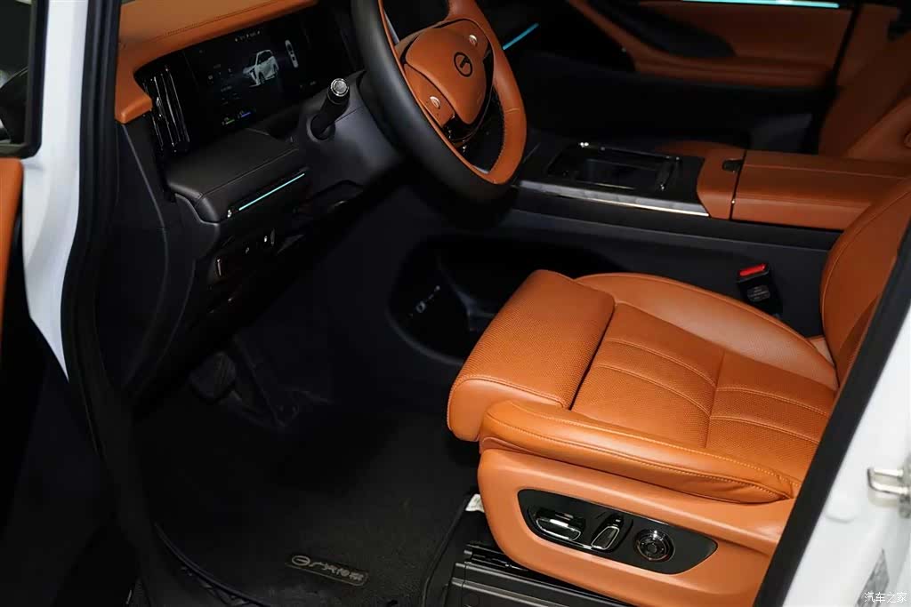 Trumpchi M8, 2025 13